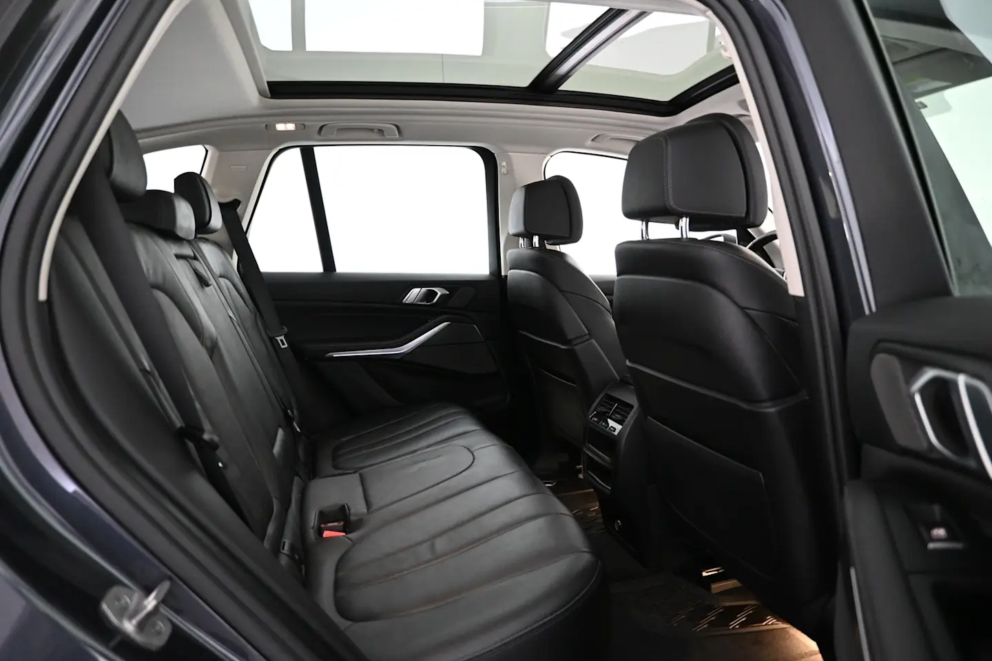 Car Image - 5eOsRwcHCYIqCphjiZEkcy
