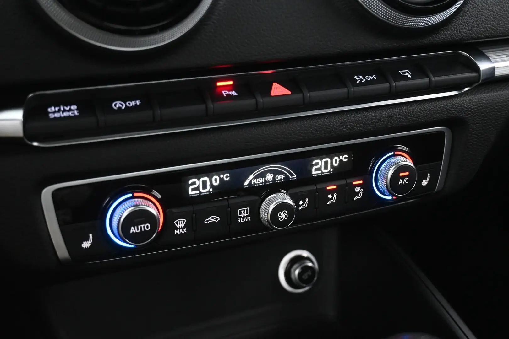 Car Image - 3f8H4Skjkqd7pJUcOkhssB