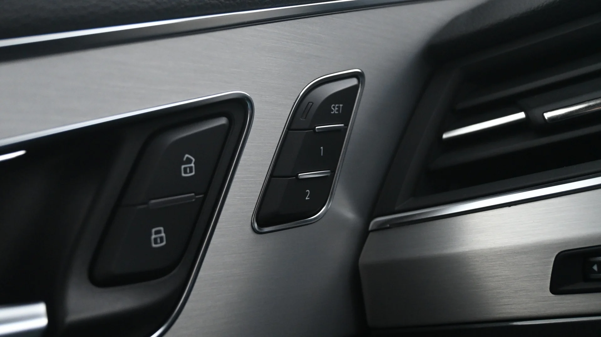 Car Image - 4Xk83Z99XhHfgFWPSx0F3Y