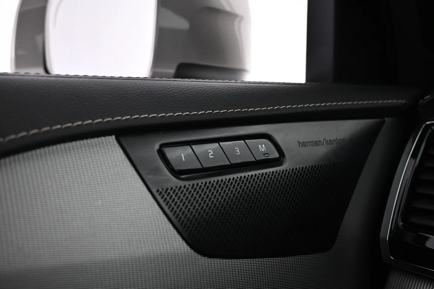 Car Image - MrbybAYN1C3dNCPtg45Rp
