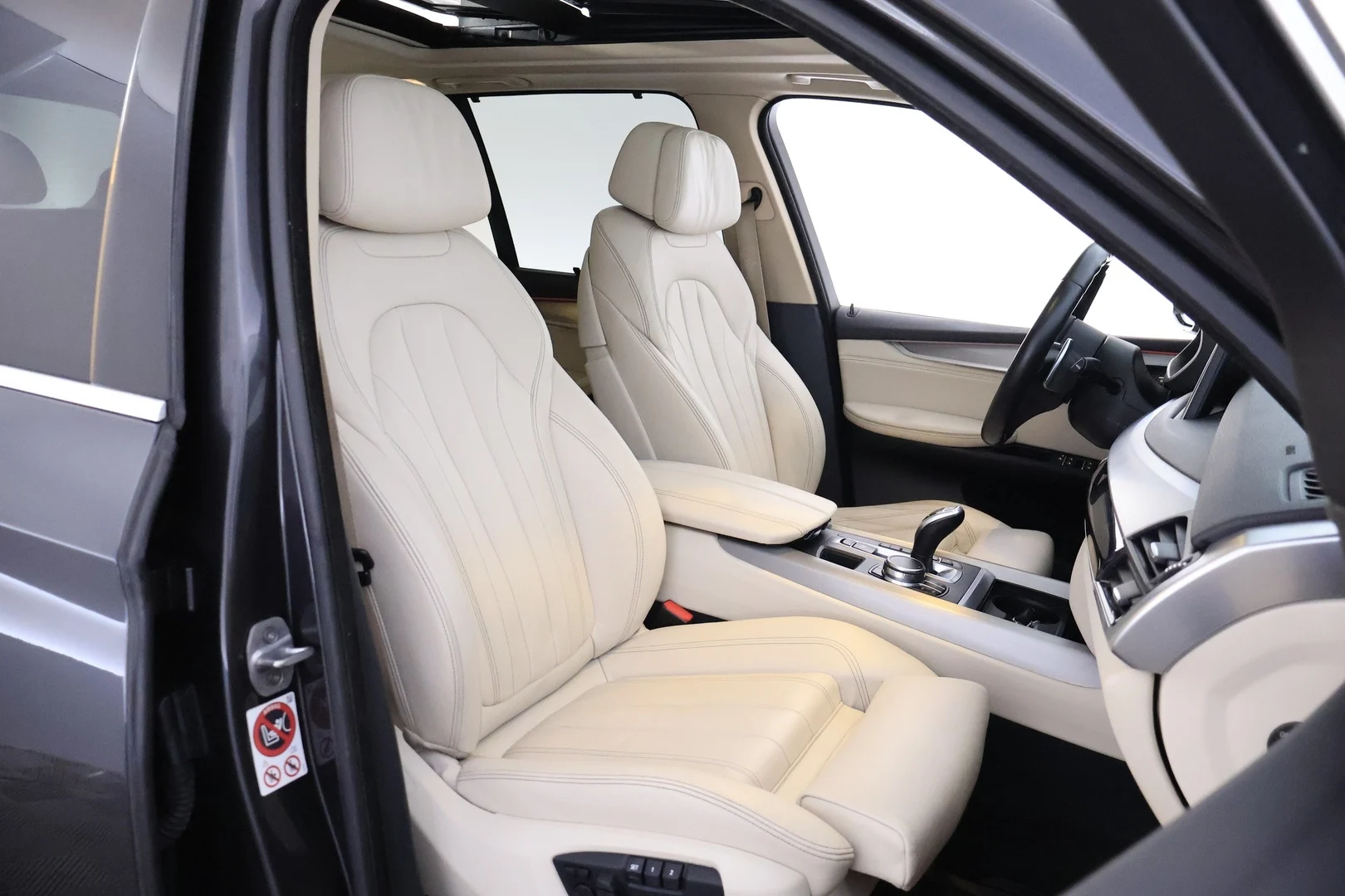 Car Image - 2deEubUeGKtzkmyPvttj5n