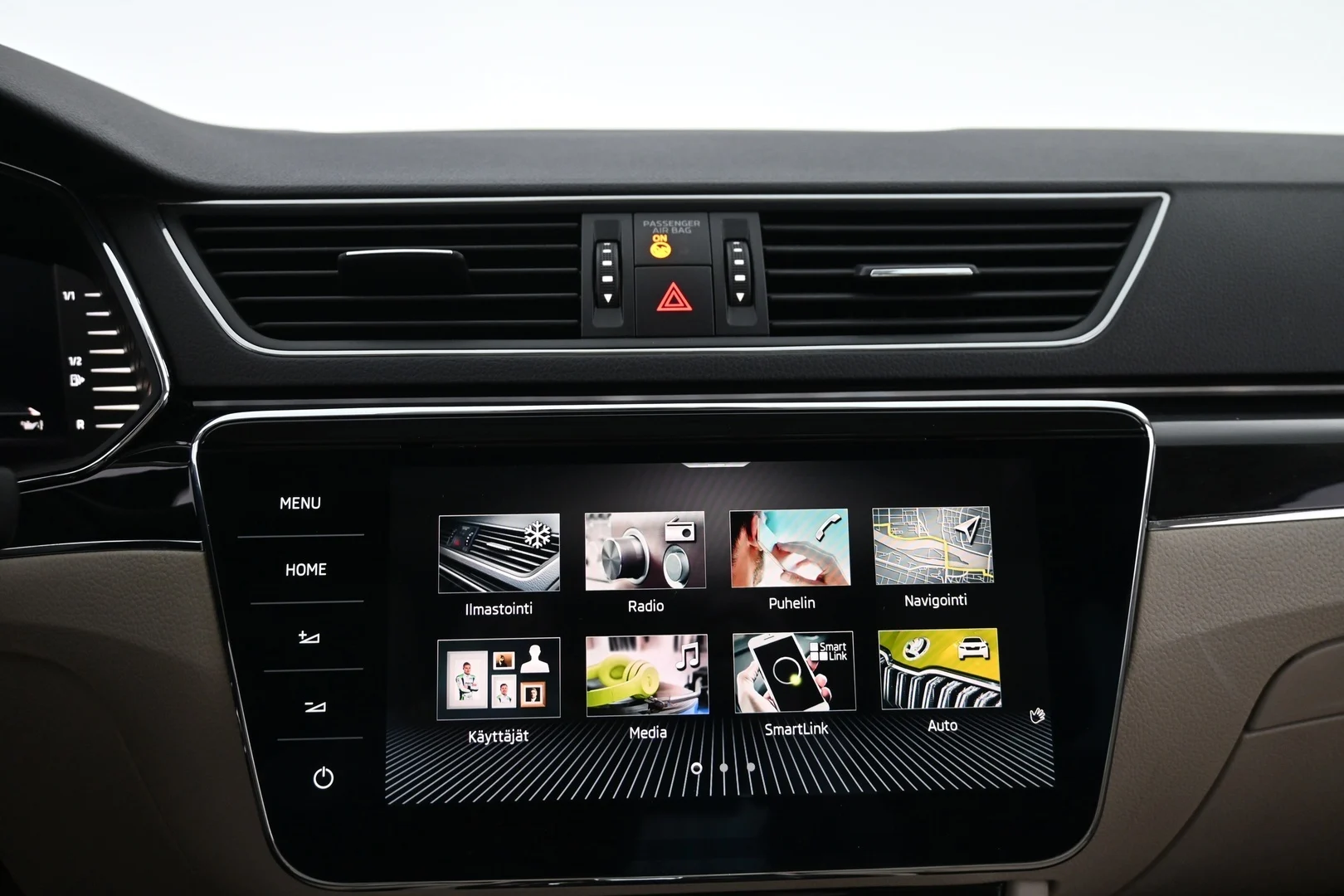 Car Image - 6K8lF71sVOpdb5AuCEpVXF