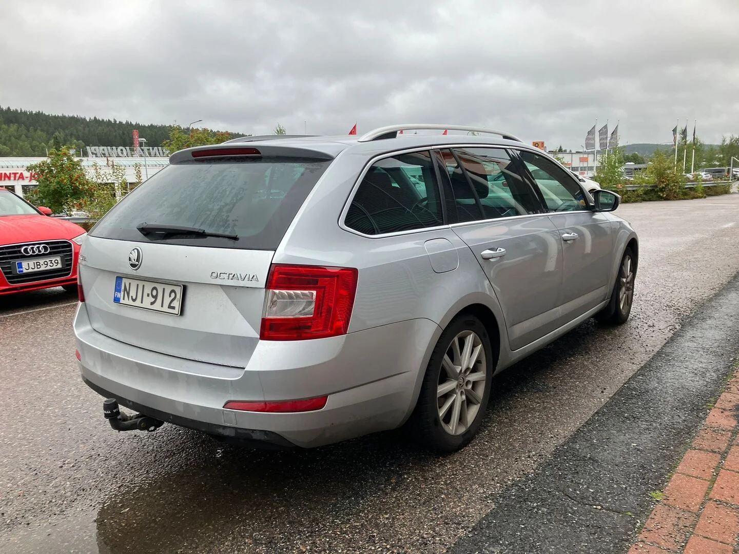 Car Image - 7CLtQk8VnCNLWlm6c1llhc