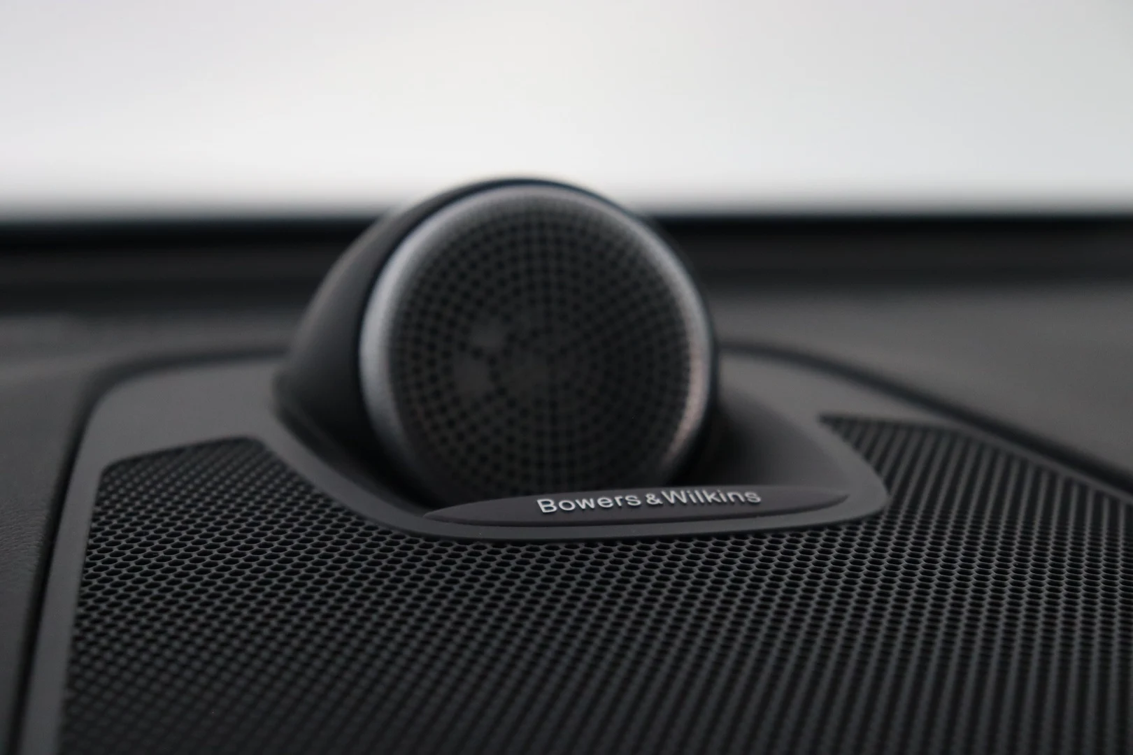 Car Image - qeZm6j1LjB16Ll5uo8imI