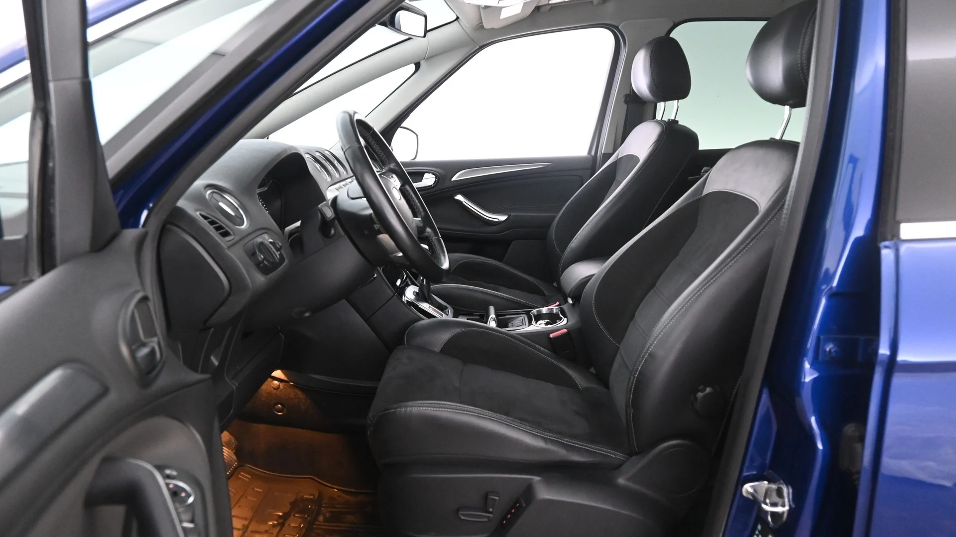 Car Image - 6hsbLo7OHX3ni595L4VIBW