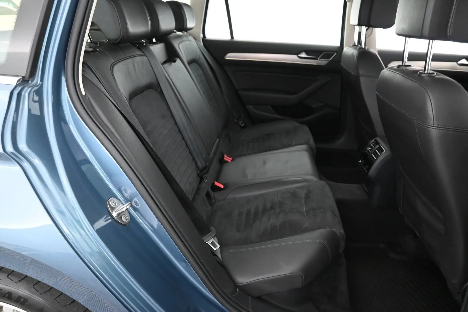 Car Image - AmPOWkyIszQ86j5yAwRQf