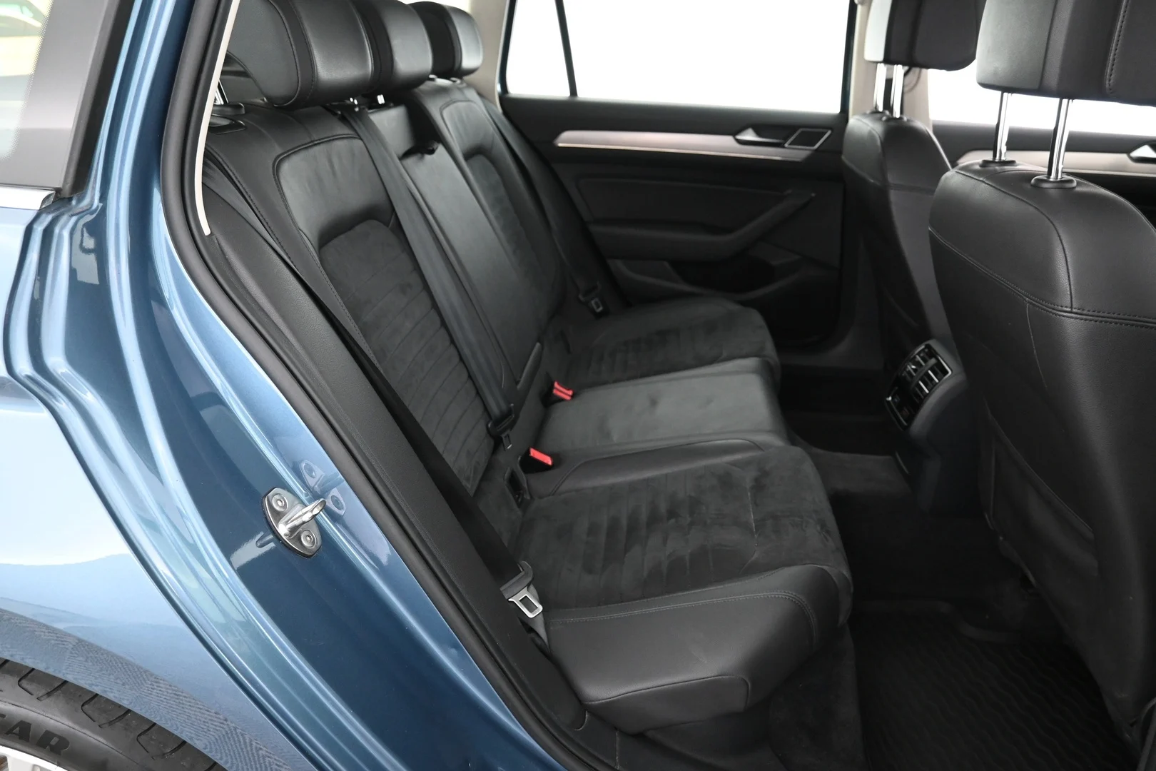 Car Image - AmPOWkyIszQ86j5yAwRQf