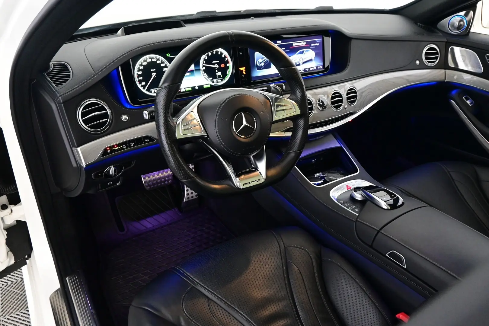 Car Image - 2D5pwRwp0TPwkIjVdKKqHT