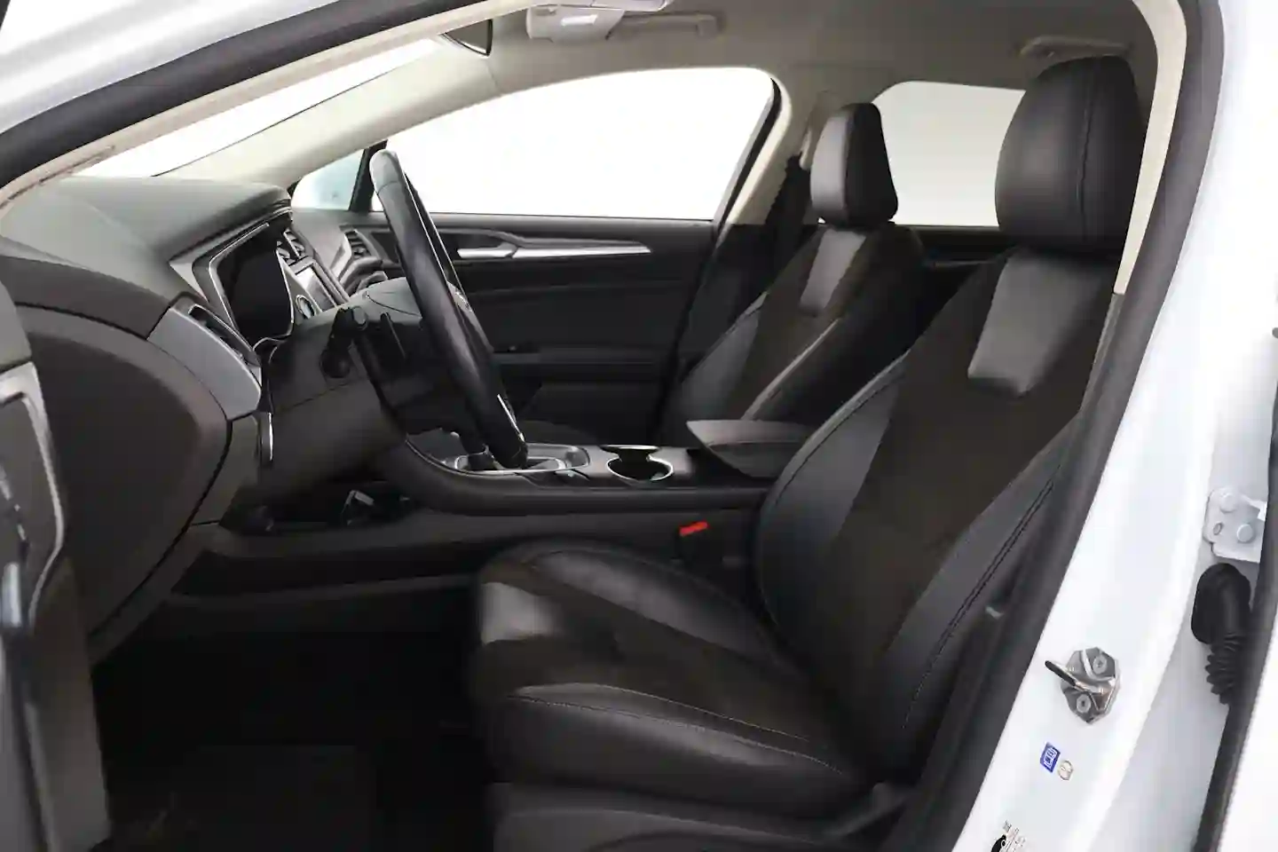 Car Image - 5G723KLFhYW5ch2g9BLFhE