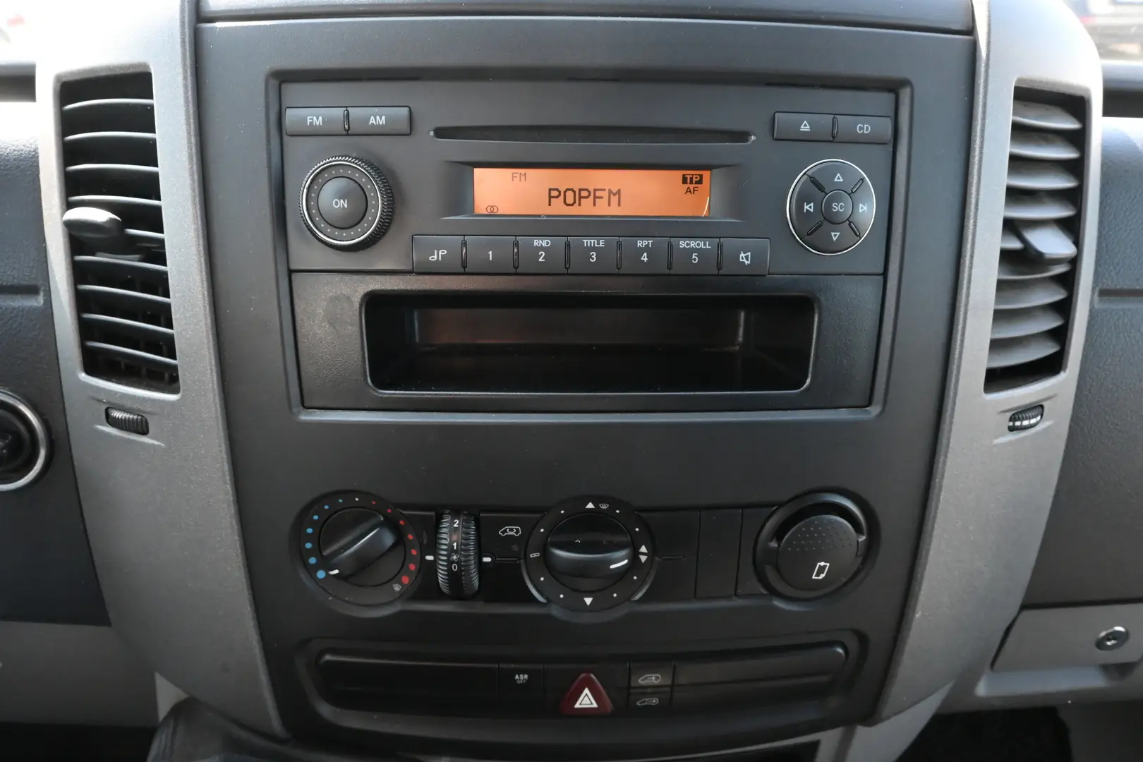 Car Image - 4E1i02jUaH74m7UaDlL5Dc