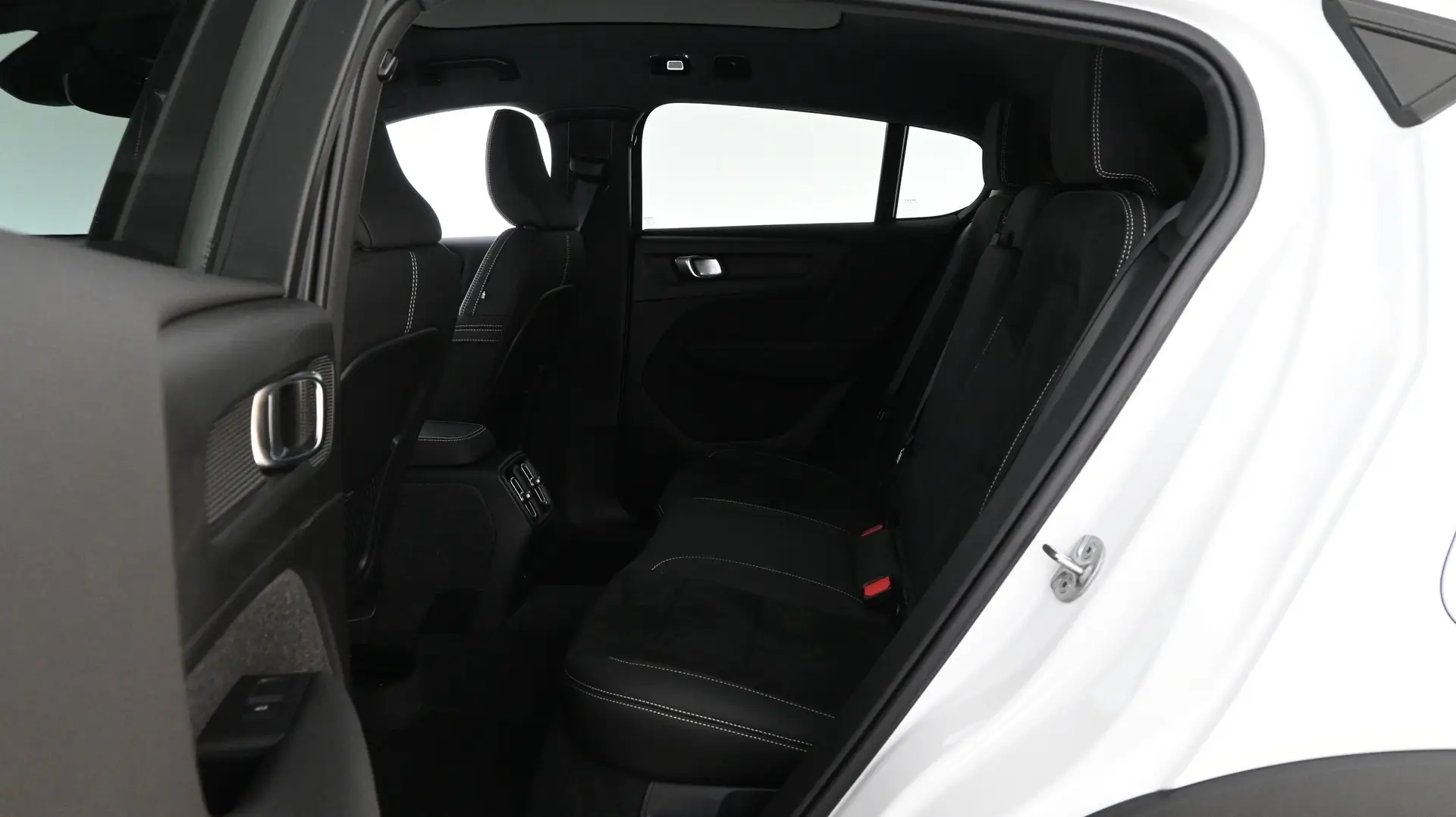 Car Image - 5BGpzTHAe1FfsXqZPiHbWo
