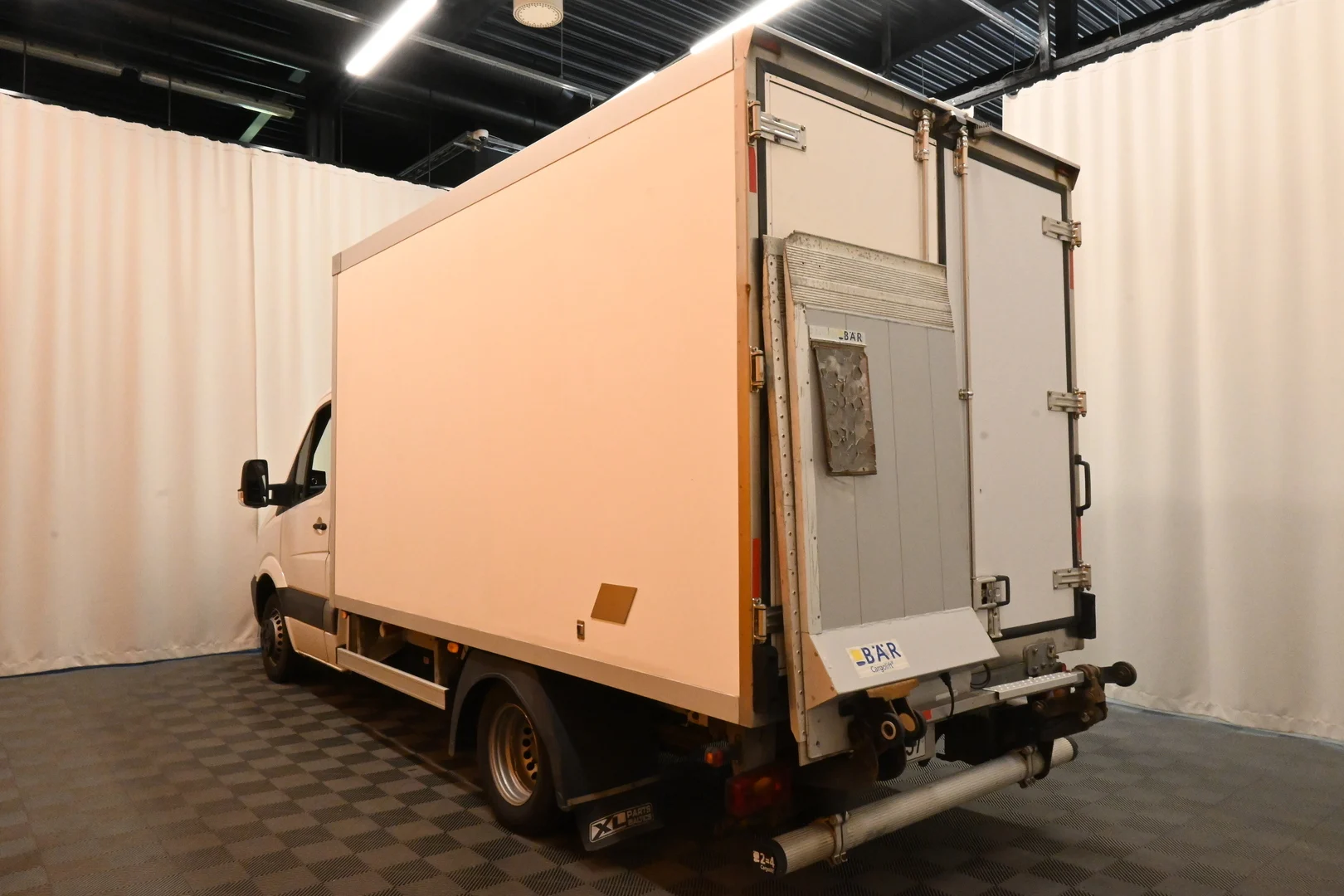 Car Image - 120qrQi3wo9xzNHKblIUK5