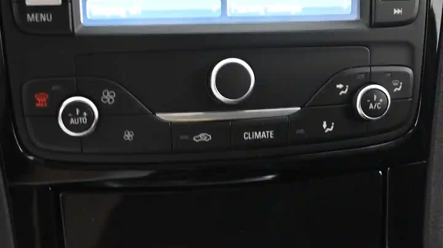 Car Image - 6hsbLo7OHX3ni595L4VIBW