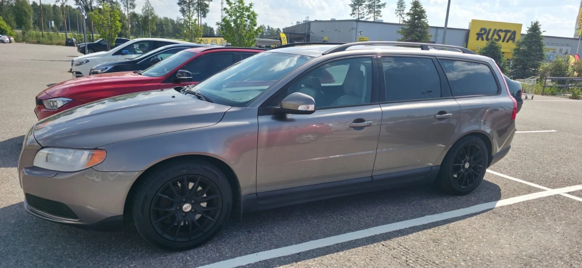Car Image - BlX3Bqva2T8efXUuOIGe3
