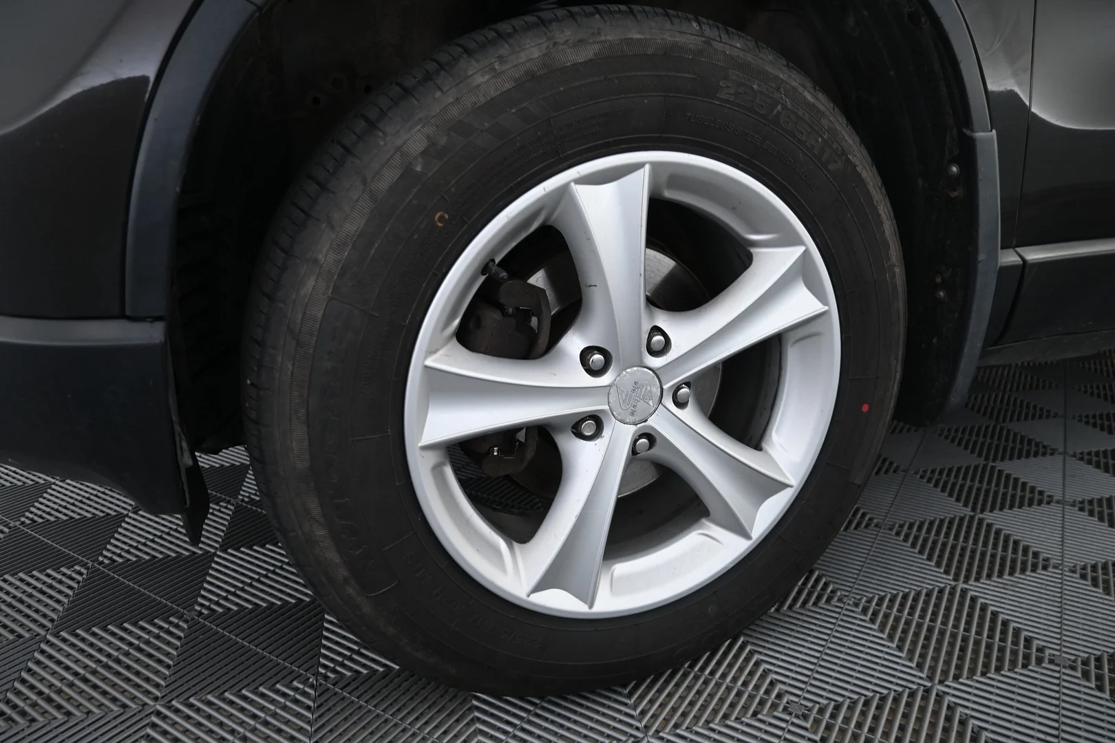 Car Image - 7MwY5bIcOaJf2r2YIYallX