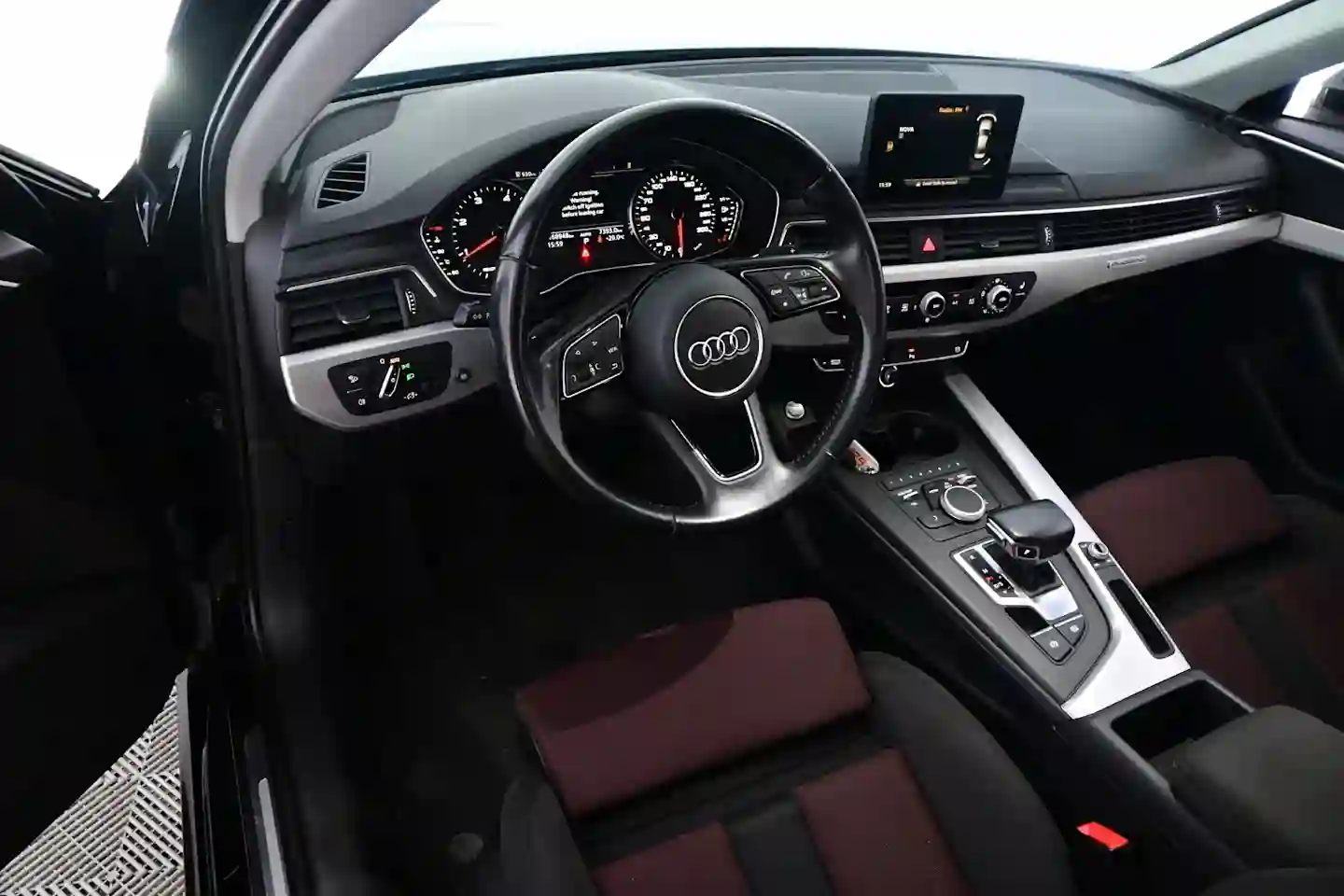 Car Image - 5uSb6BcDrAA3kCv97OmFSy