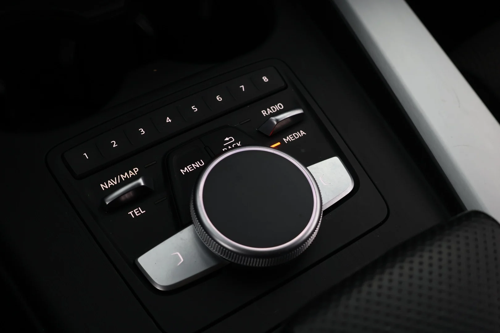 Car Image - 30ww6dfrPnKHOVl7iO23ed