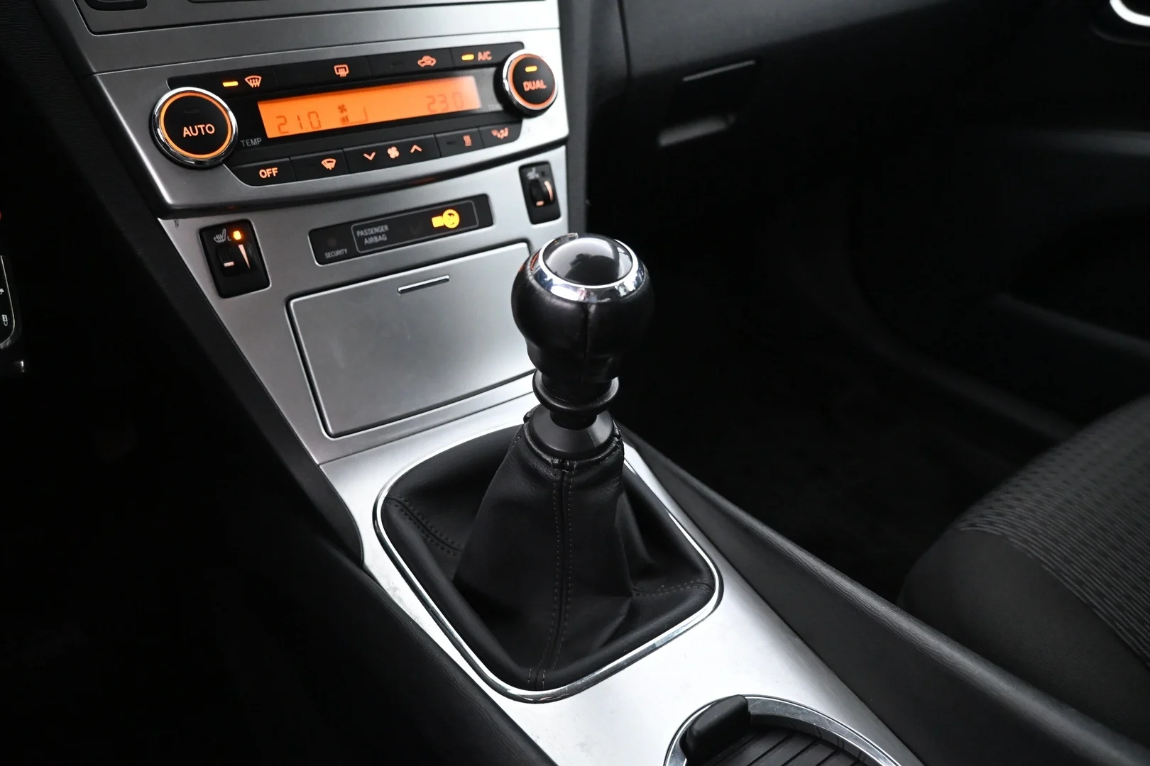 Car Image - 1NjIemOTeLSmUeL9CE1dx1