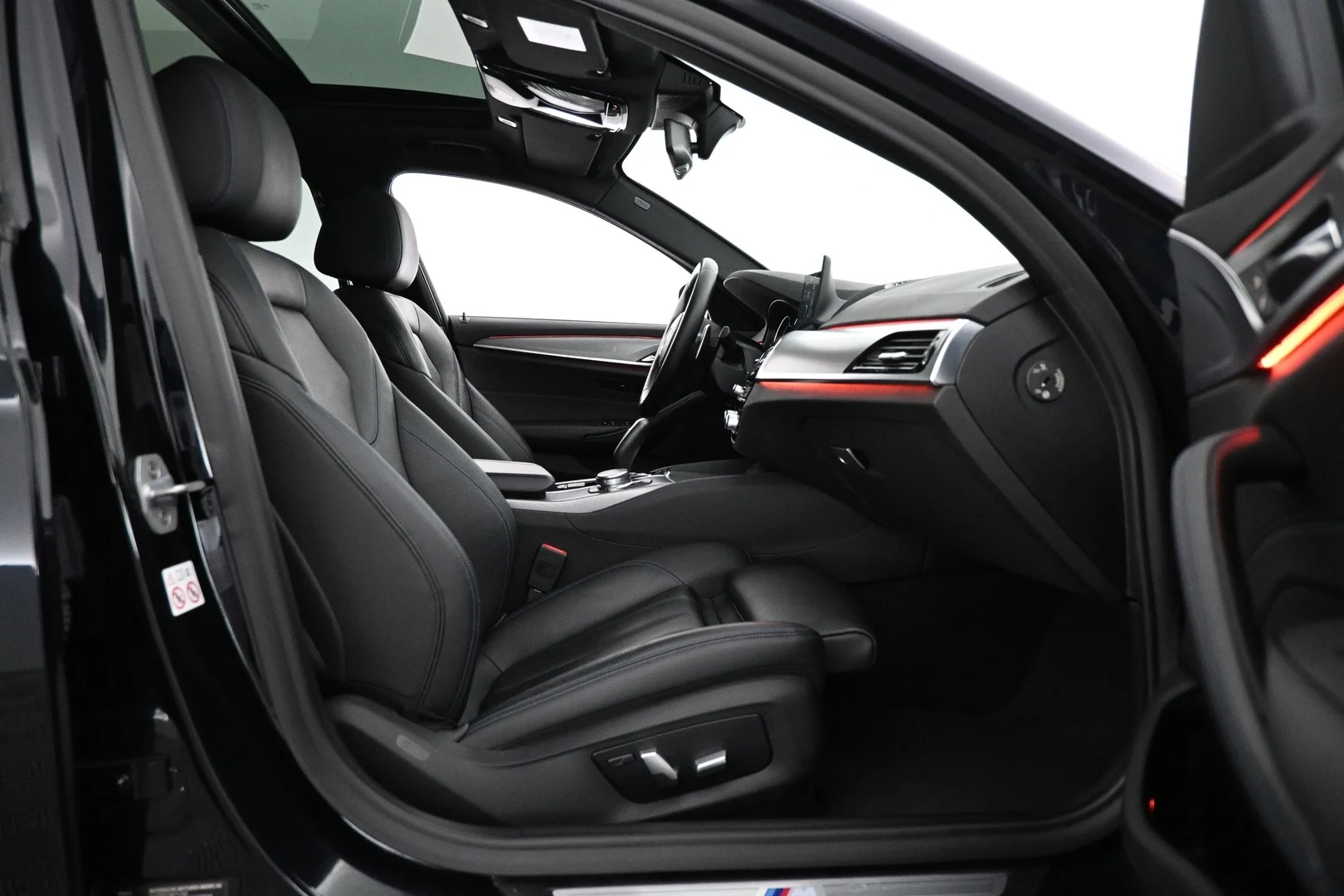 Car Image - 2u0UkxjcXIIdZLHen0Gx1e