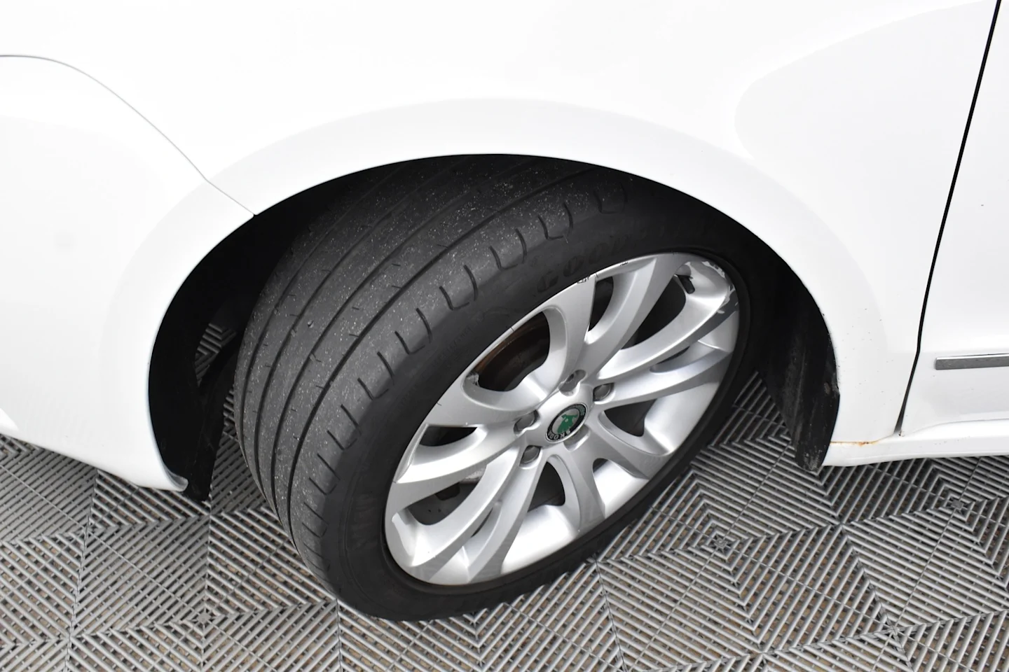 Car Image - 5K4bHtTqyn7SOwALEdpaQZ