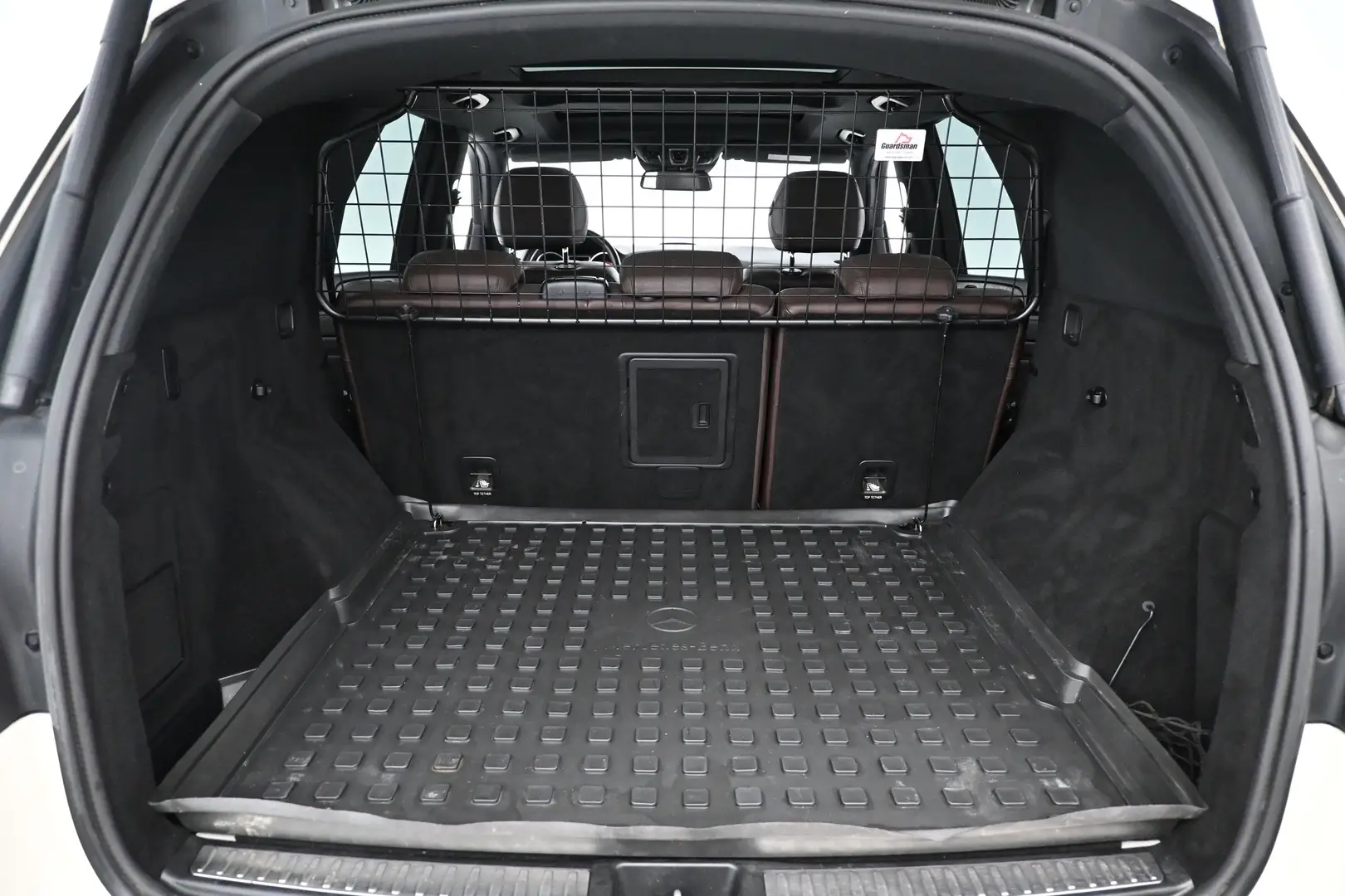 Car Image - 2H32mxr6qkgfHvuxbibUSz