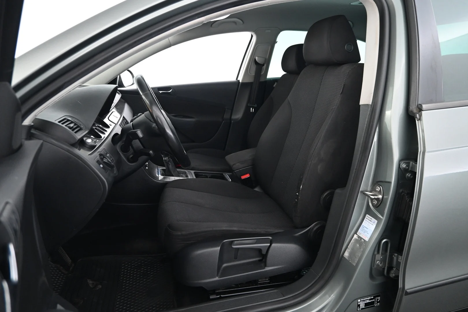 Car Image - 31mICo9XjHM5BUxG49eWpY