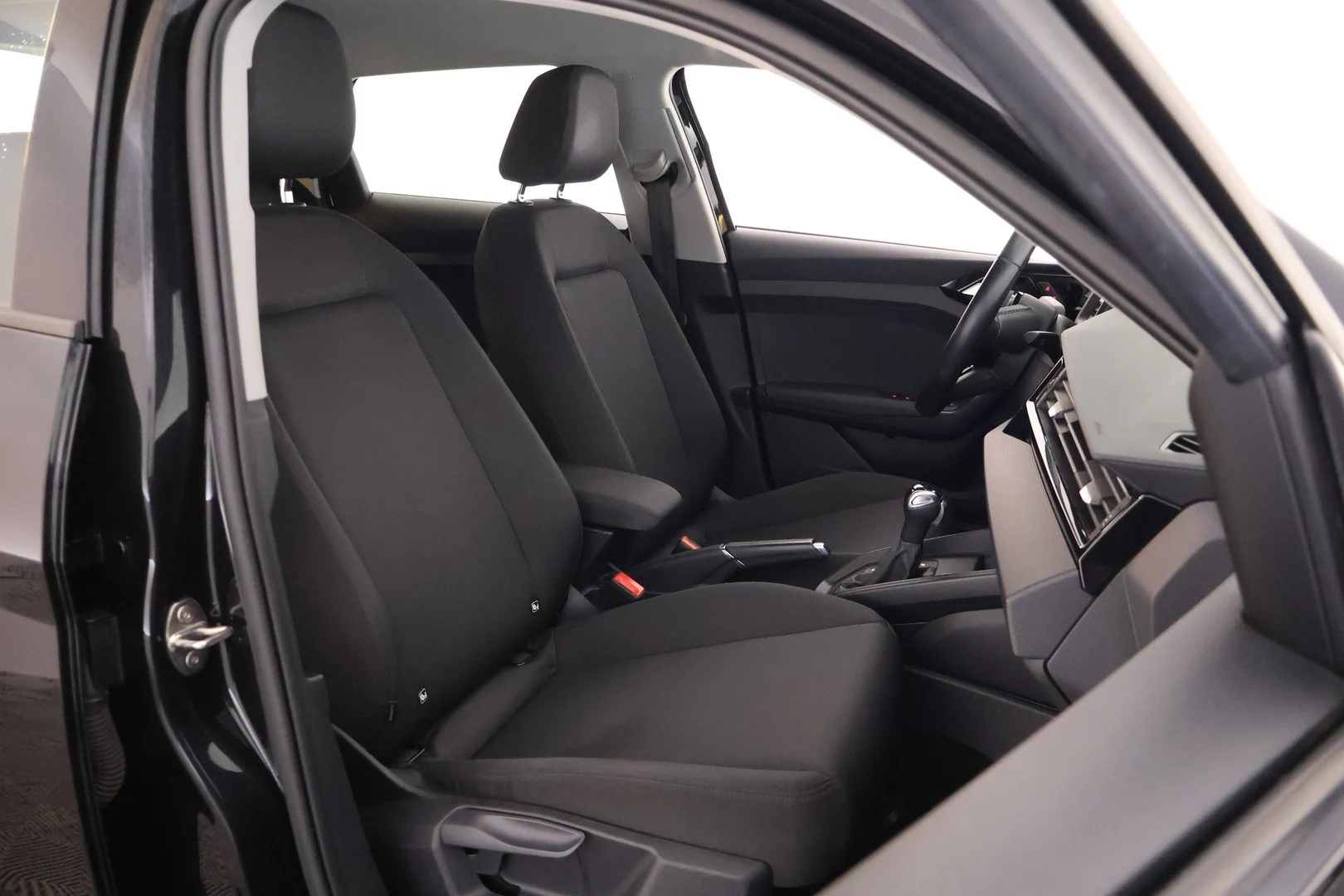 Car Image - 5f0yXn3LJfLQx5jt4uVkeE