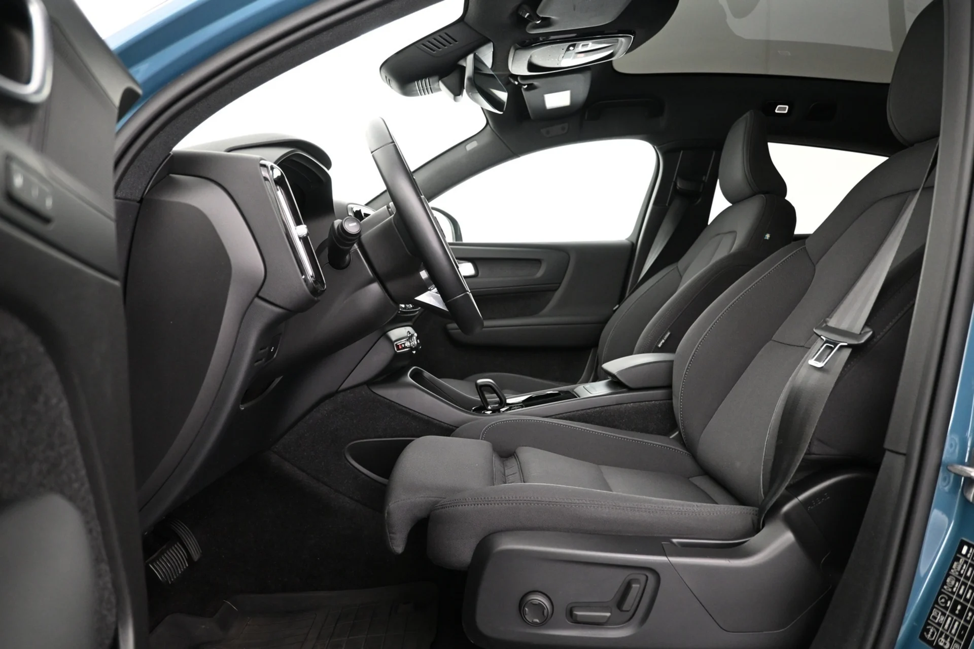 Car Image - xG4PUqfnUjIDeuW6HQeOh