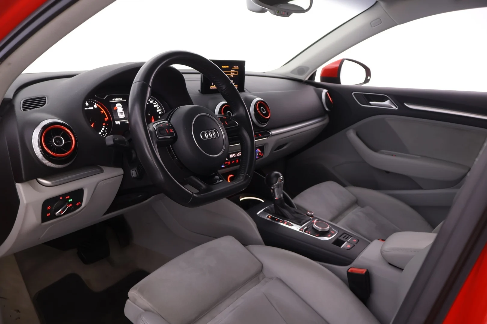 Car Image - 6xAT6YSsEc29Y8U9NRMmv9