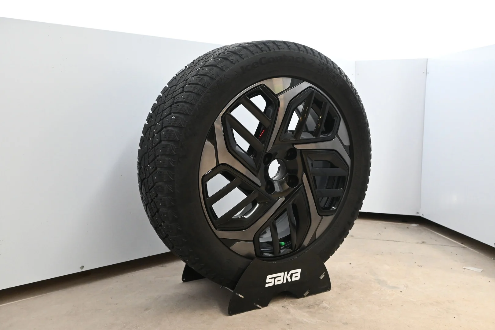 Car Image - 6nxhXjsJUj2GJVV0MPlGuC