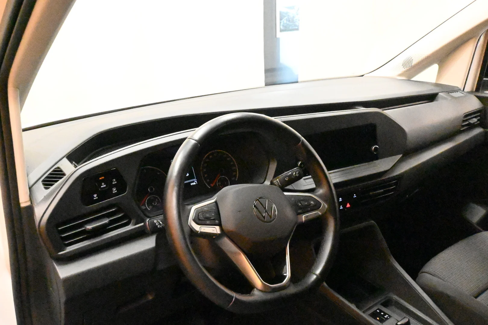 Car Image - 7zeitTk3RE76c5giil8nCU