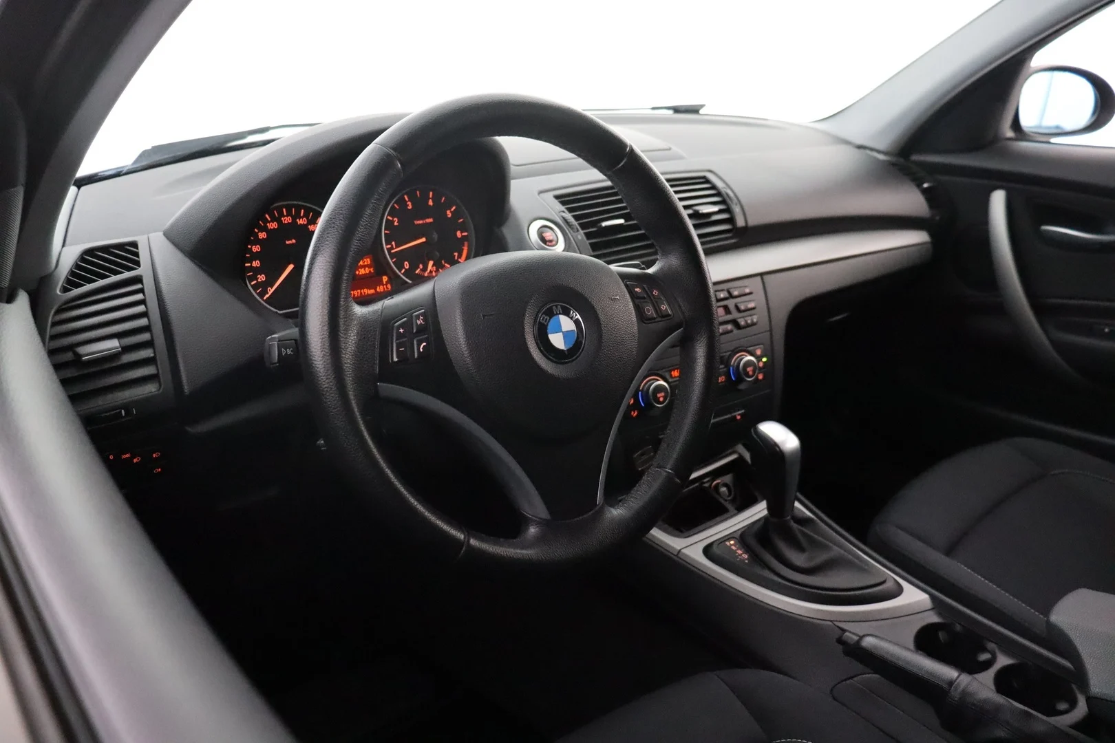 Car Image - 4OCetlILl8M200U28ksdkw
