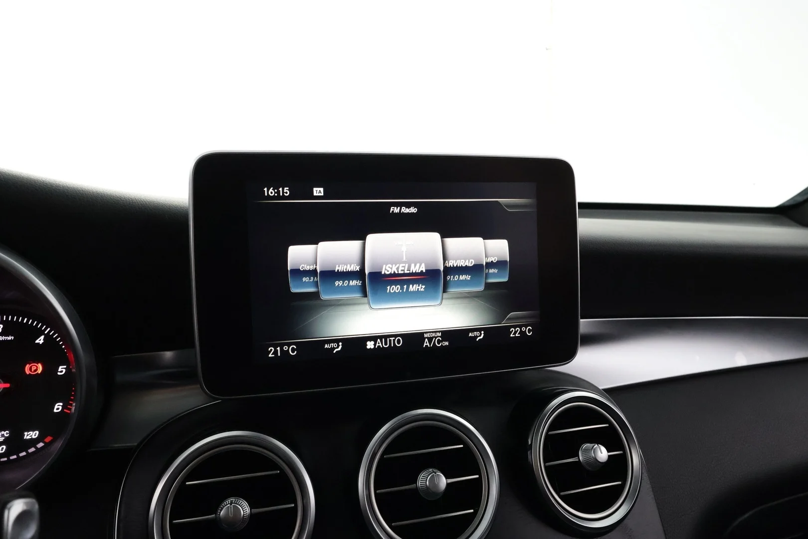 Car Image - Rnz8AImhZFKbPNFxjTtAV