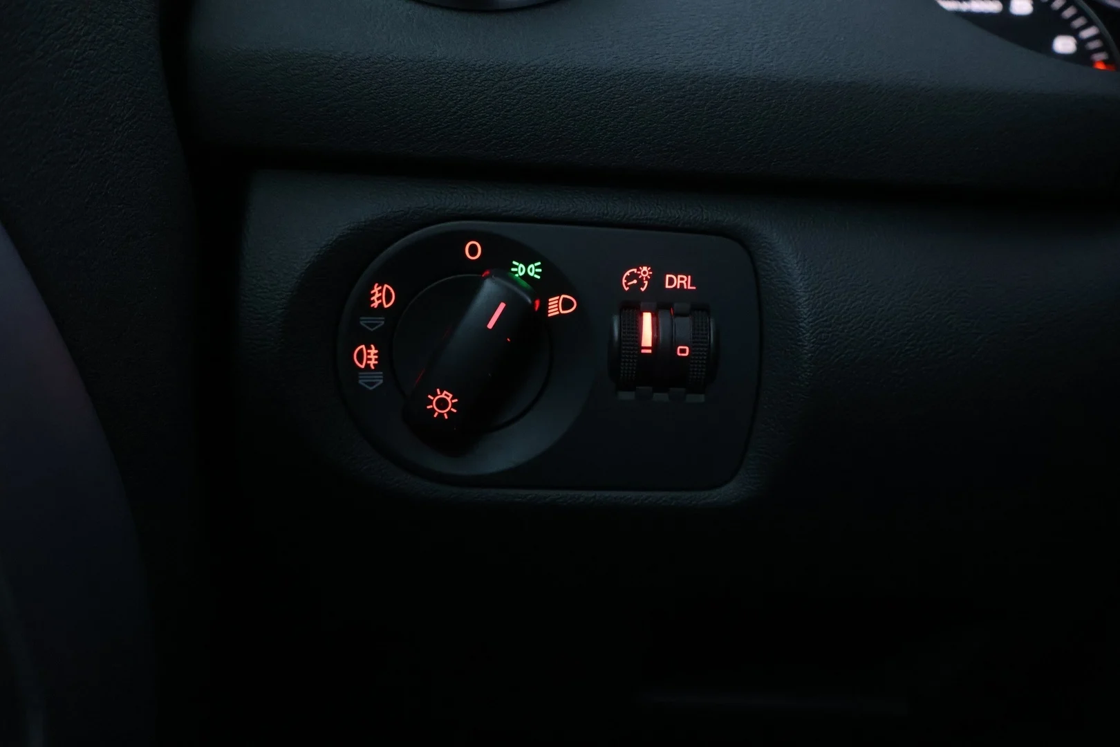Car Image - 6emSkFMTEPehjv7Fur8AT8