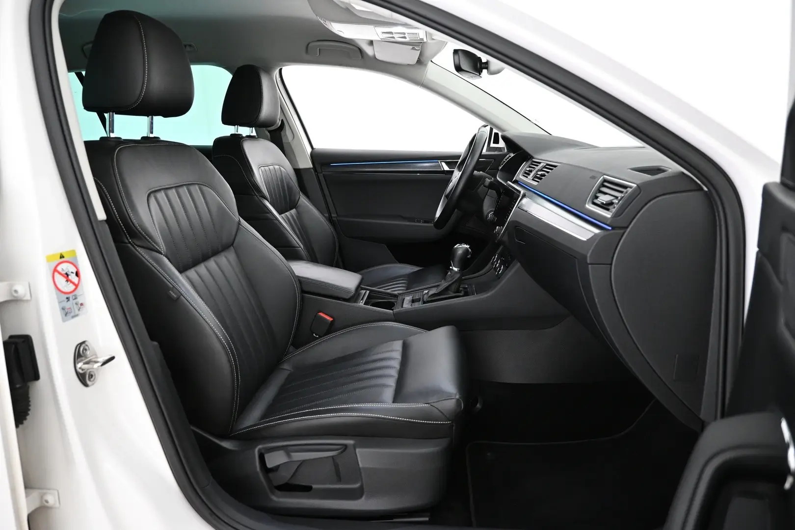 Car Image - 1mRM6aVx5eEYs2MTcgbr3T