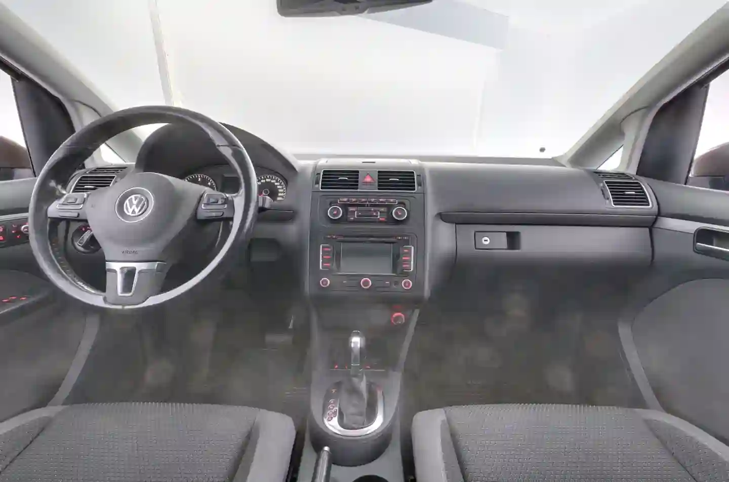 Car Image - 4nSPRrwj5JGnc6v37TbOy4