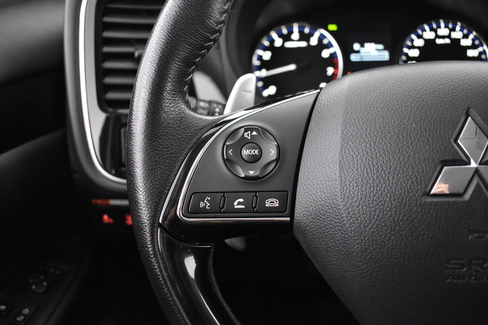 Car Image - Ini5y3pdeMwTstJmik0o6