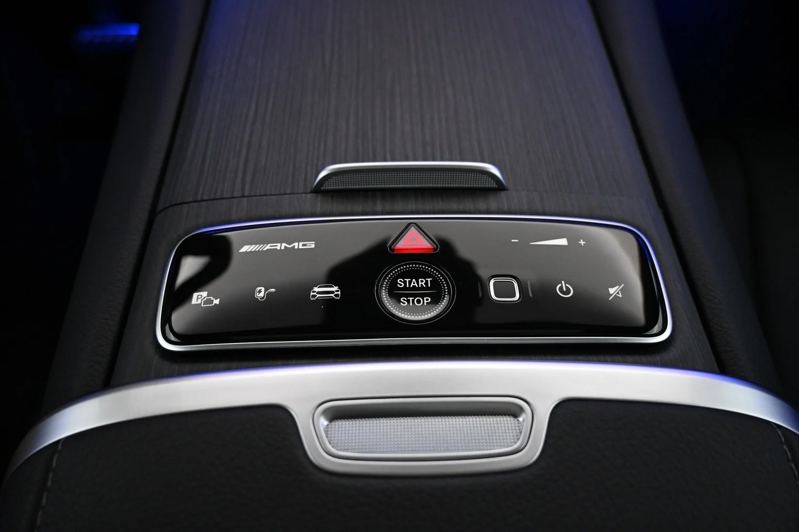 Car Image - 5Q9anwwMq0HcScc3CxXV3G