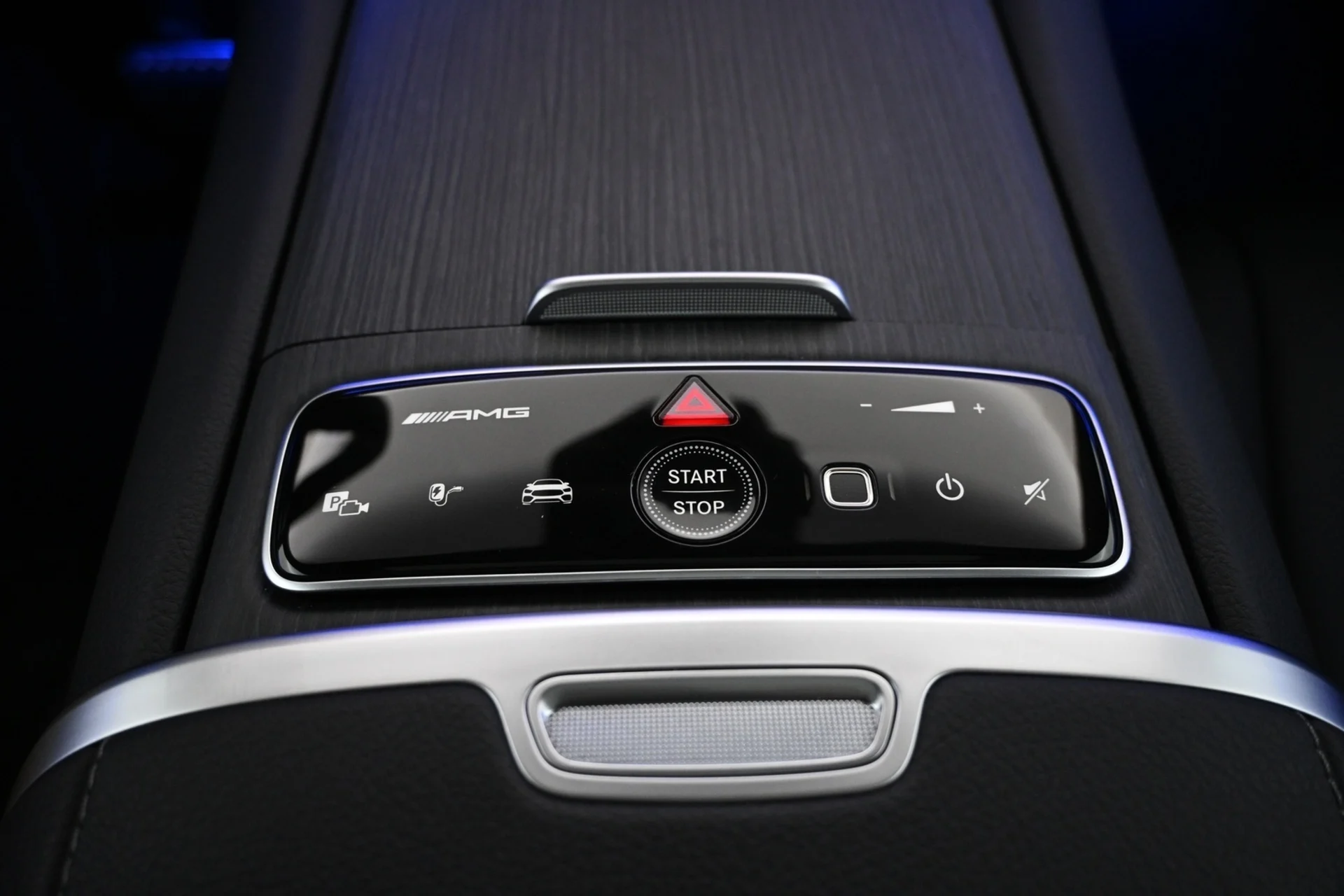 Car Image - 5Q9anwwMq0HcScc3CxXV3G