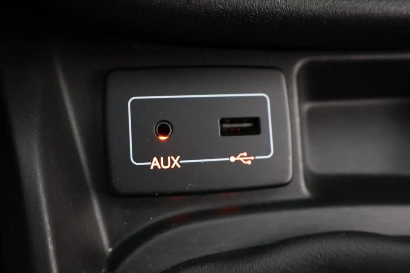 Car Image - 5PJVLxg6FoVoGIE7uzC5Sn