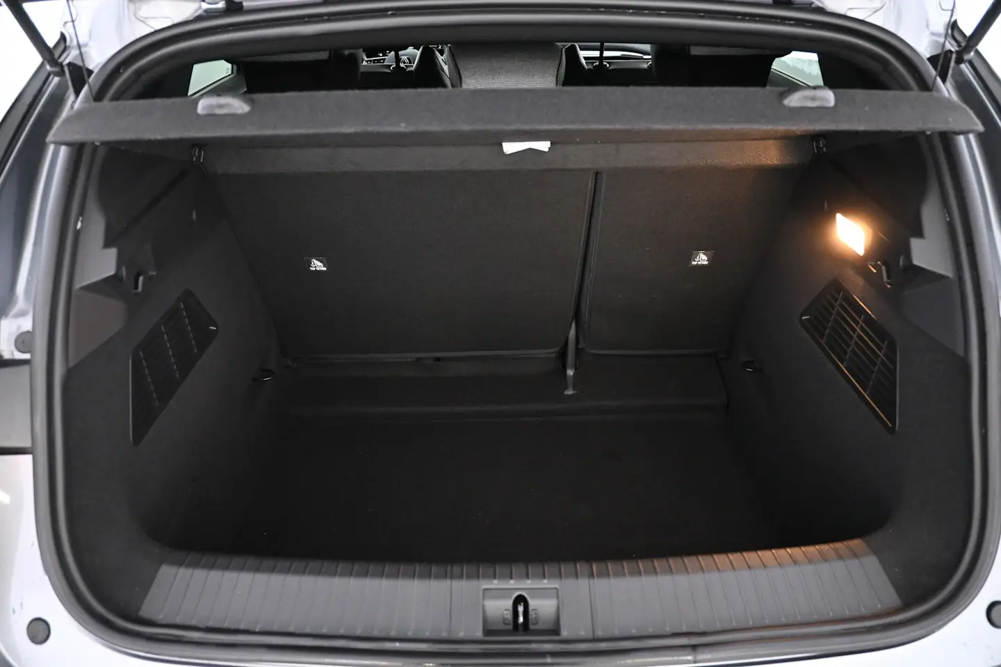 Car Image - 3kh7csrWZjKO43DcfvjOrE