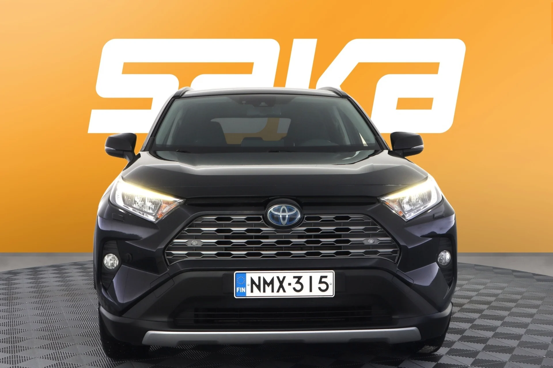 Car Image - 5FxuQfnGjoICGYp8atZTqY