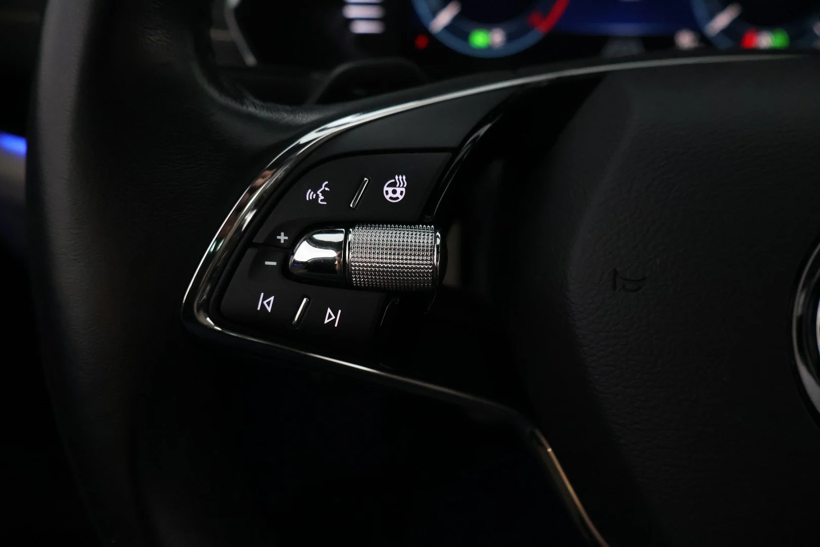 Car Image - 19PTbuBHPIkFgw70spmxKF