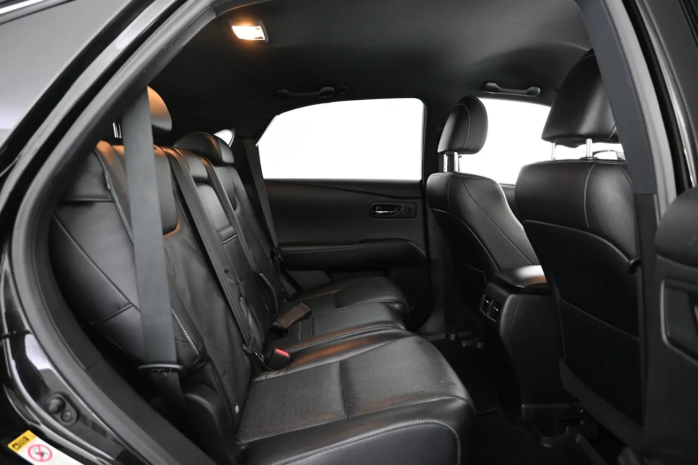 Car Image - 4wtU29RGguBYnfXaAIEGP6