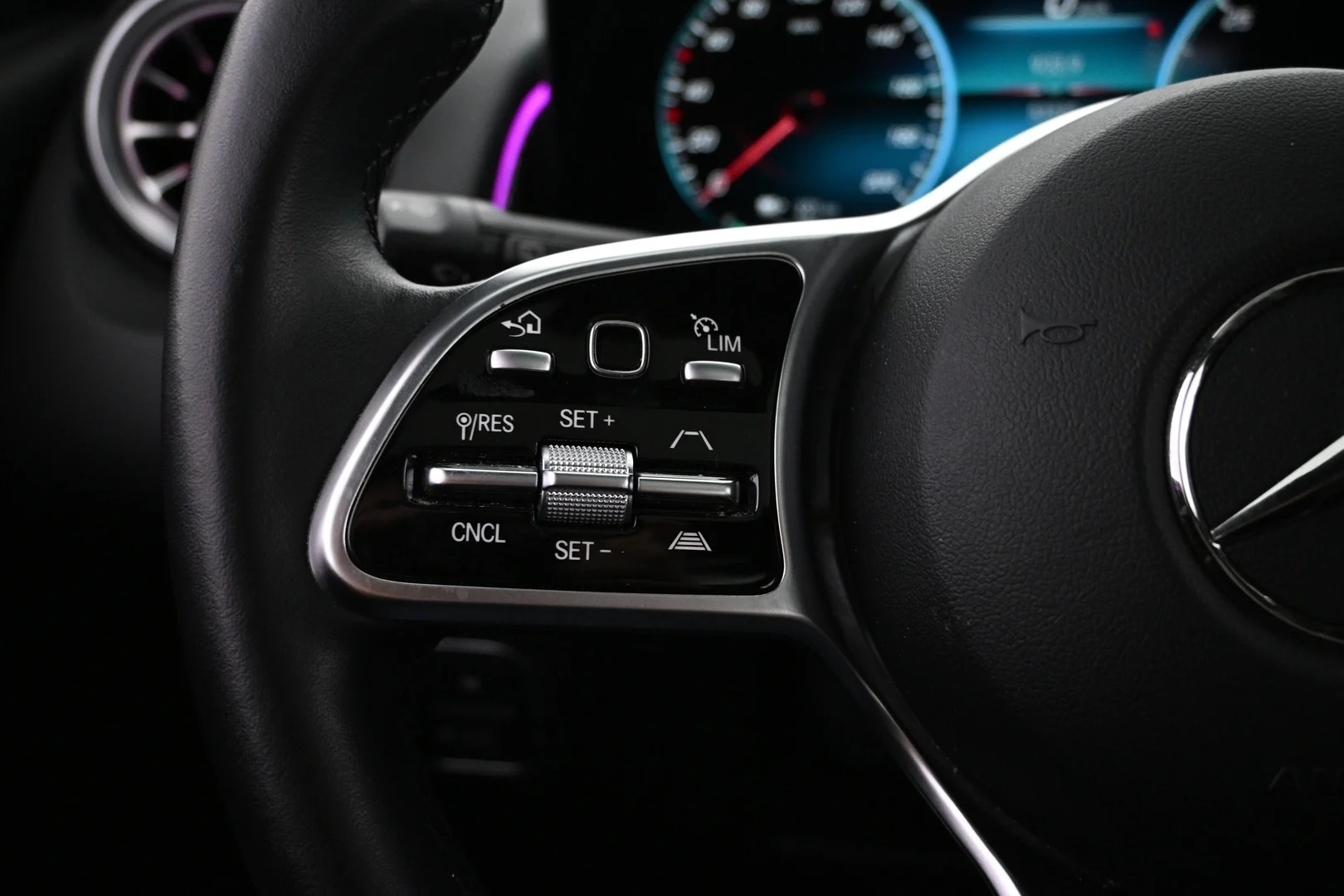 Car Image - 3LohUfKfCBNzkGm7FuEFKM