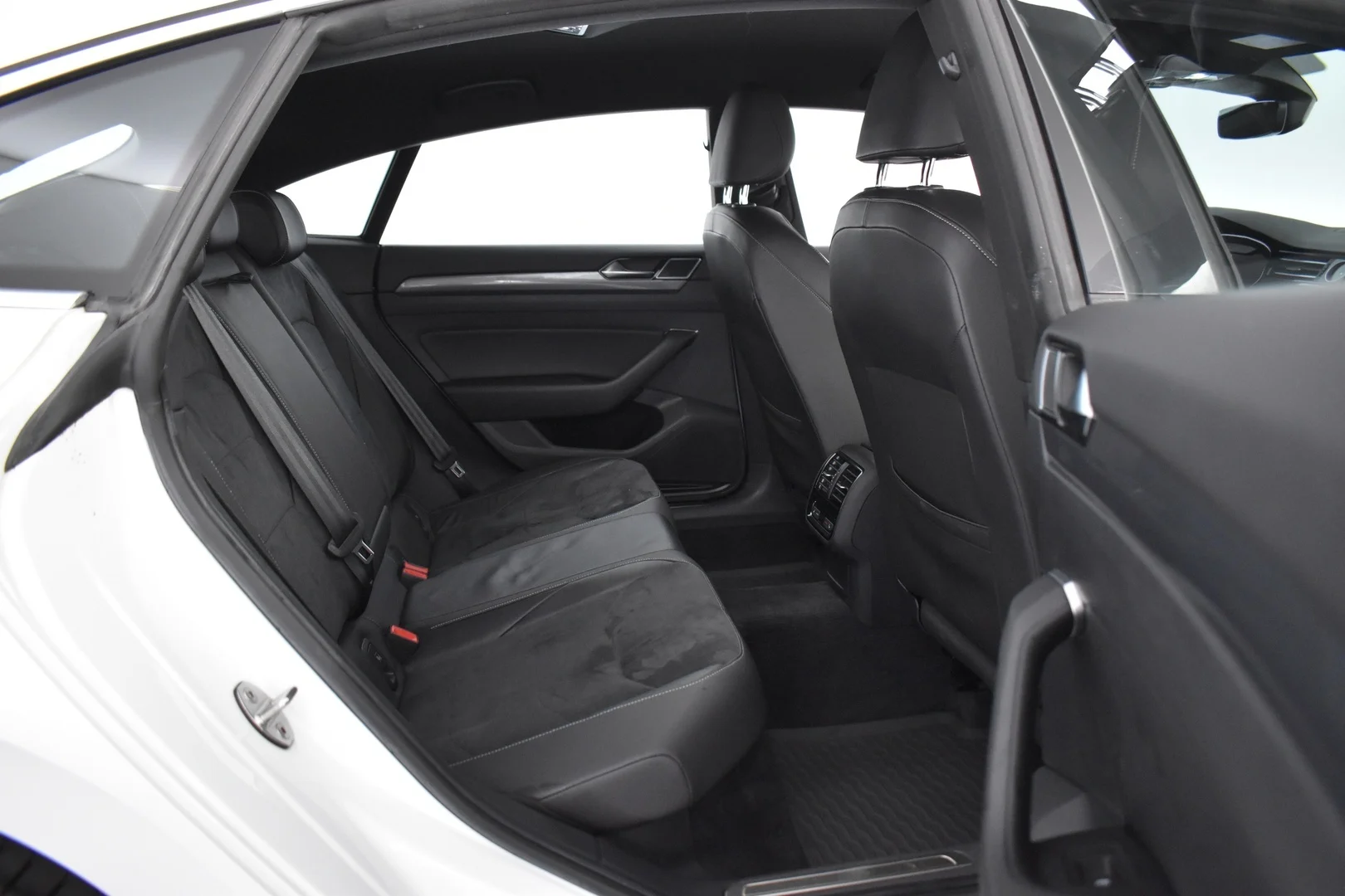 Car Image - 7dst6qBm5ZY0oqY7T95l0t