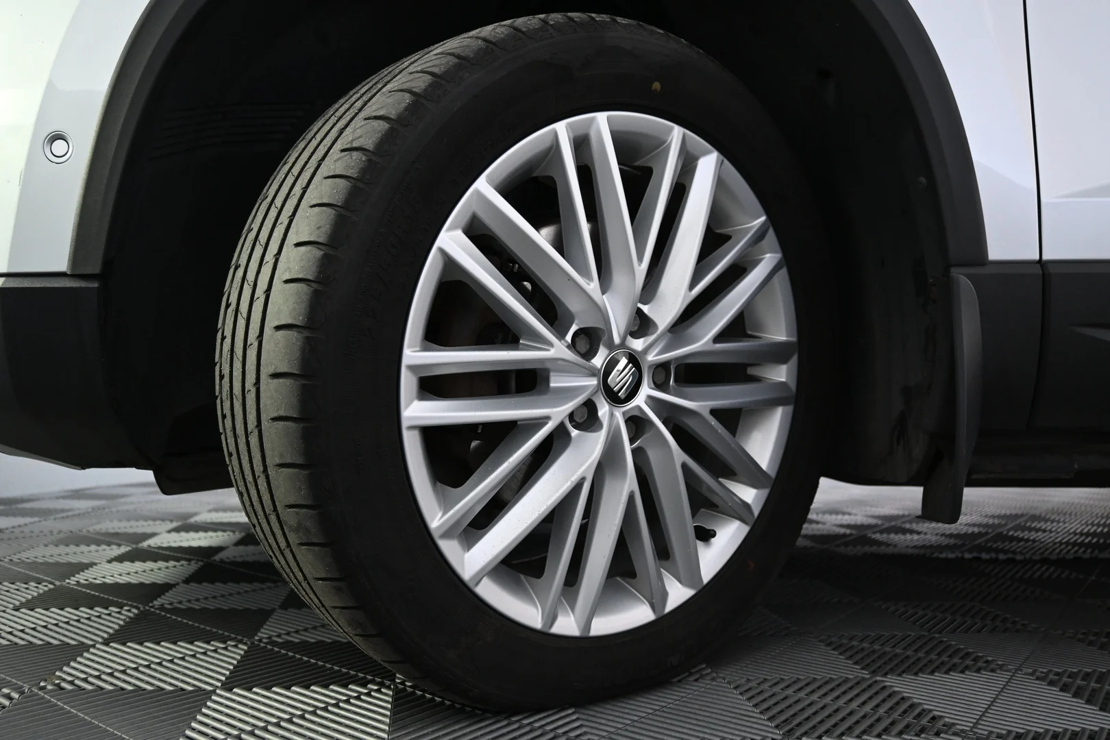 Car Image - 3a7Vl6G3Baz4sXsSjrgS7N