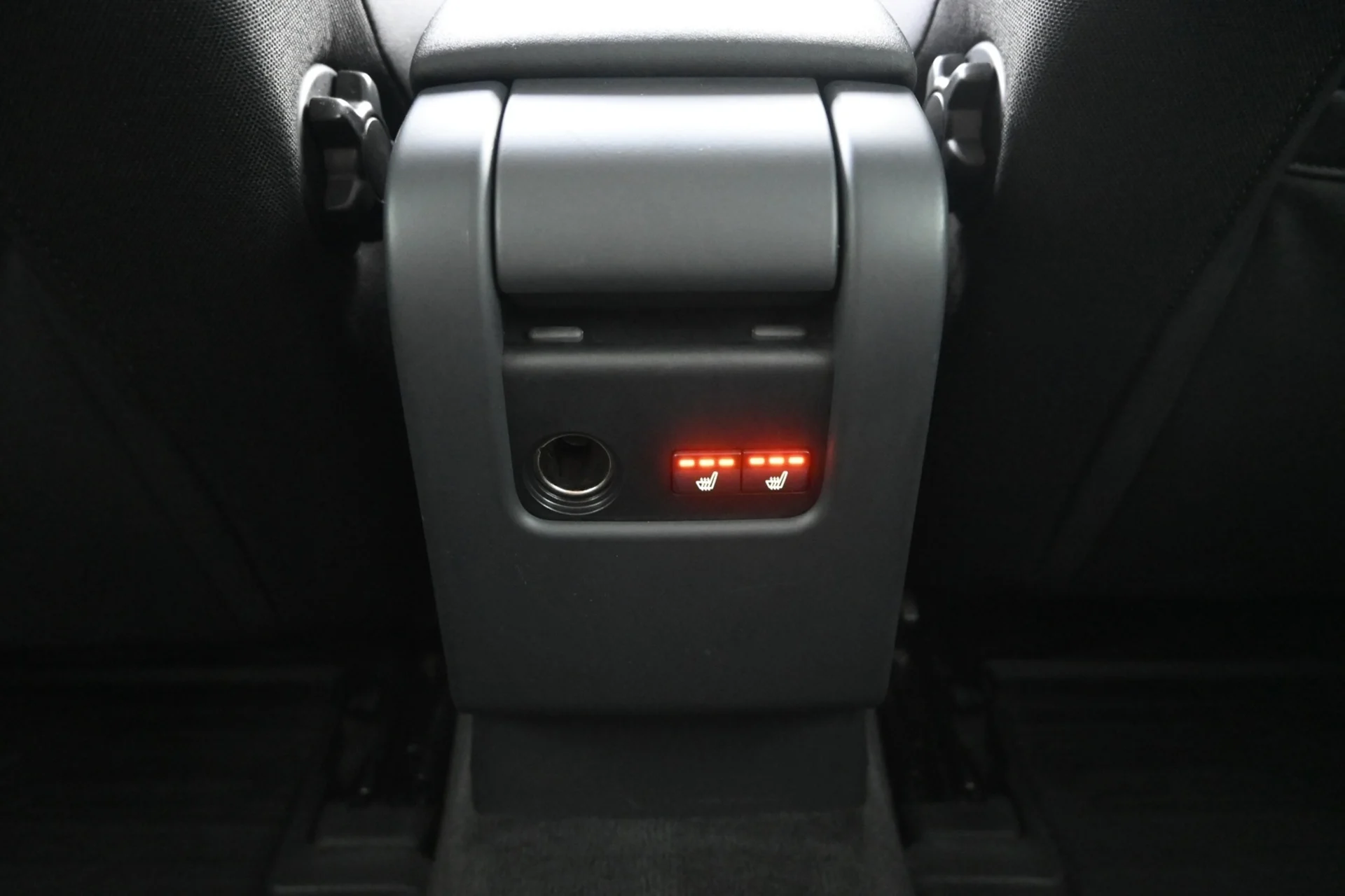 Car Image - 2nhJvPUR0F2ik7XKZ71Ual