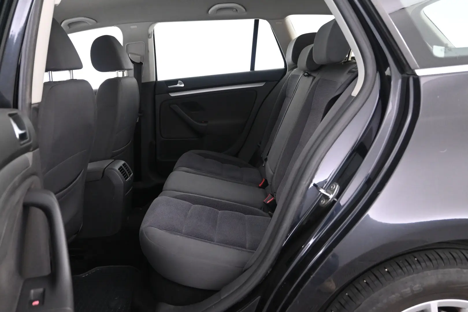 Car Image - 1NcUJYdkwcKp9HpjPfYE31
