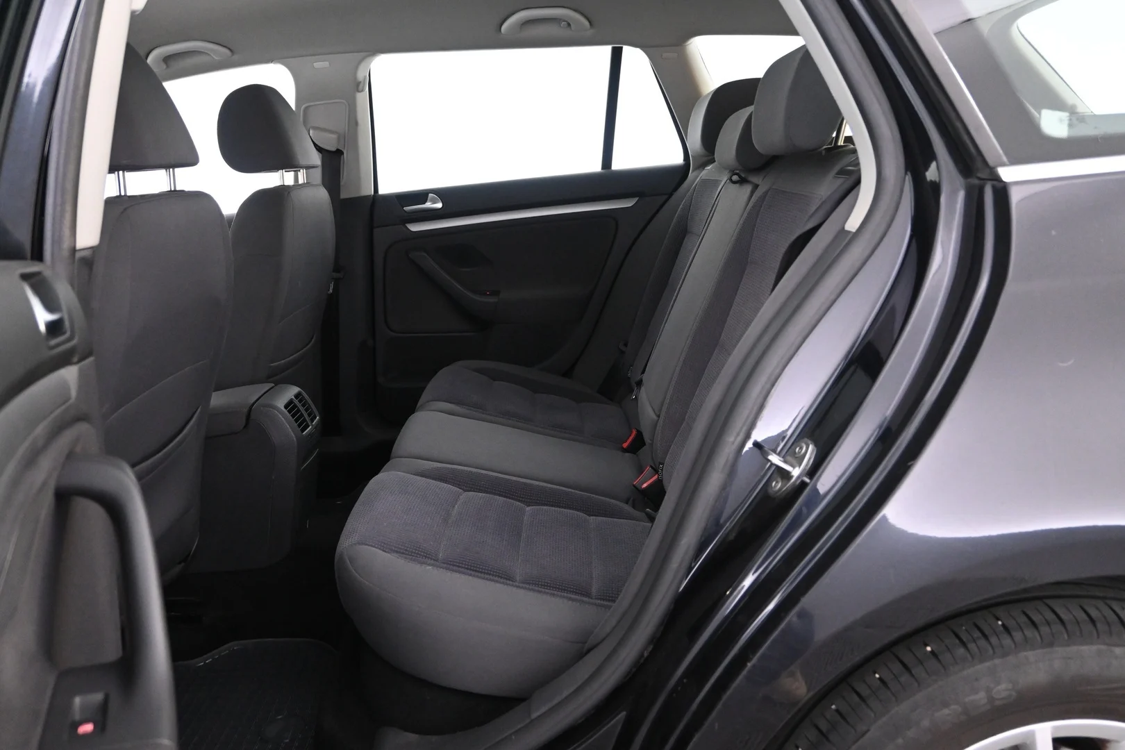 Car Image - 1NcUJYdkwcKp9HpjPfYE31